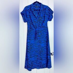 White House Black Market Blue and Black V-Neck Puff Sleeve Sundress